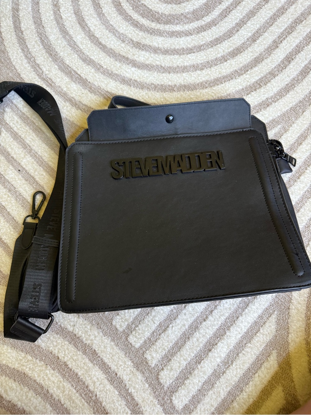 Steve Madden Black Leather Logo Messenger Bag